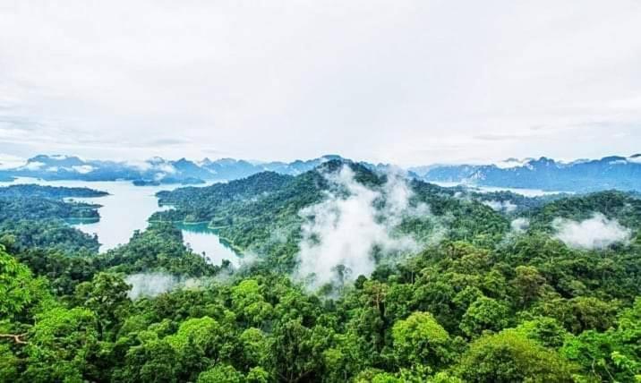 The Royal Bamboo Lodges - Sha Certified Khao Sok National Park Dış mekan fotoğraf