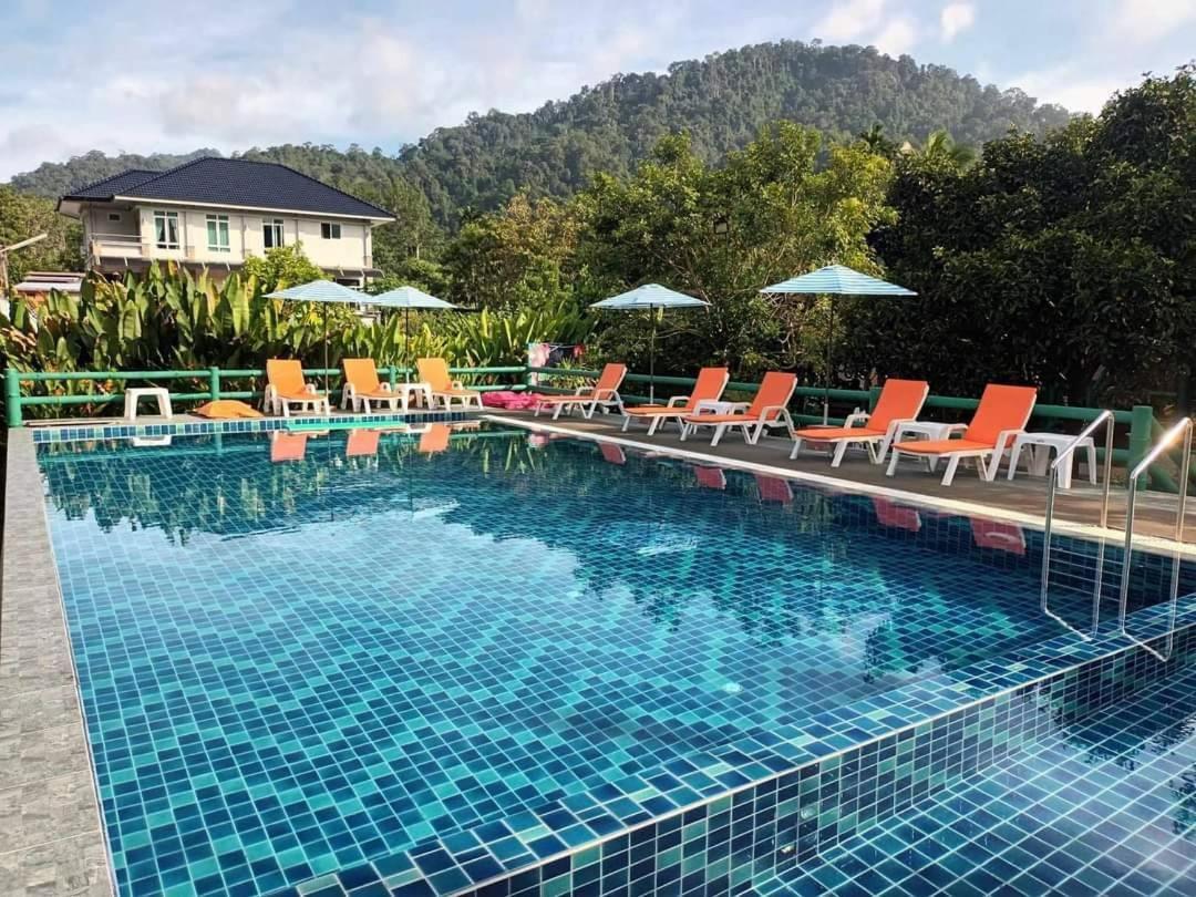 The Royal Bamboo Lodges - Sha Certified Khao Sok National Park Dış mekan fotoğraf